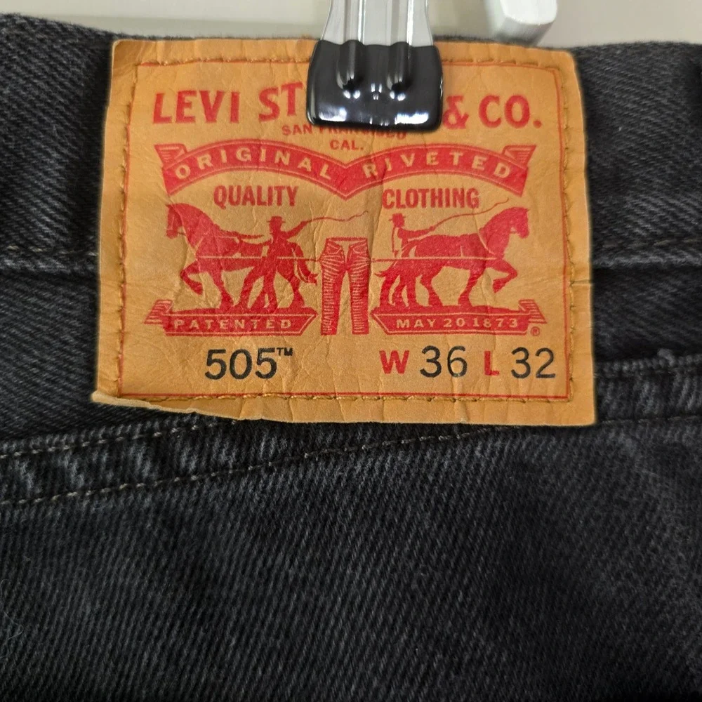 Levis 505 Regular Fit Black Denim Jeans Mens 36x32 Straight Leg 00505-0260